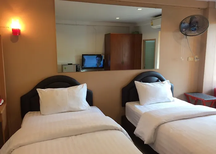 Chanmuan Resident Hotel *